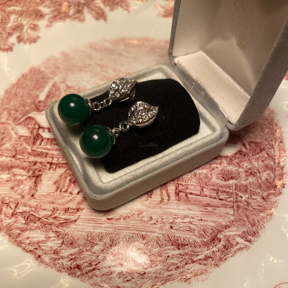 ๐ Vintage green jade, cubic zirconia drop earrings. Stainless steel setting. - Picture 3 of 4